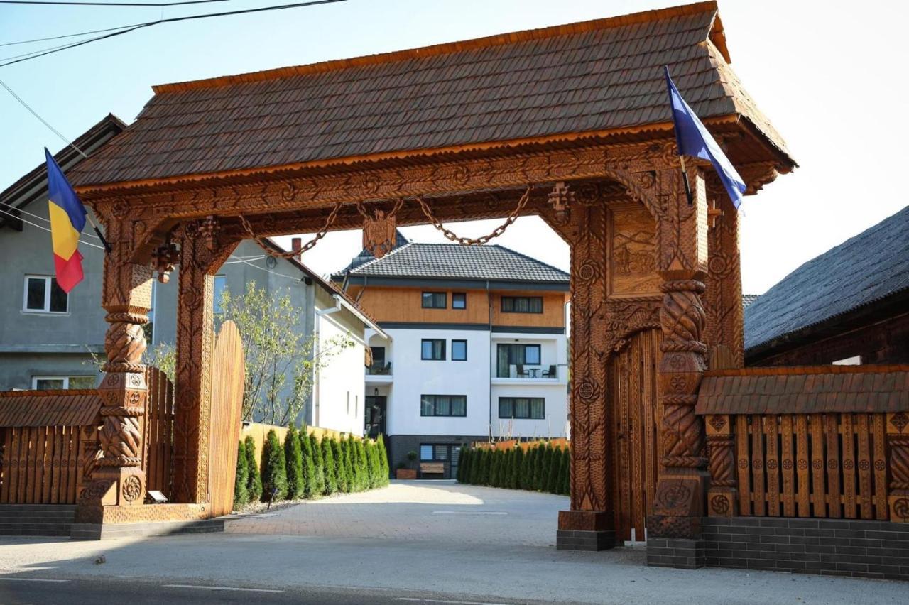 Pensiunea Maramures Guesthouse Viseu de Jos Exterior photo